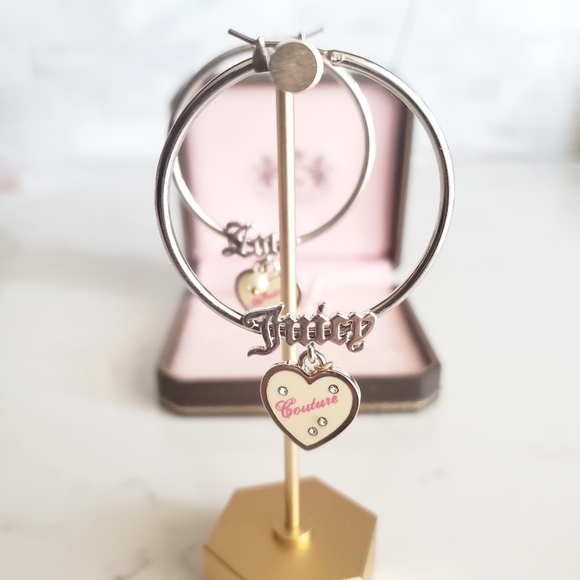 SALE 🥰😀 Juicy Couture Hoop Earrings Silver Tone - Picture 7 of 8